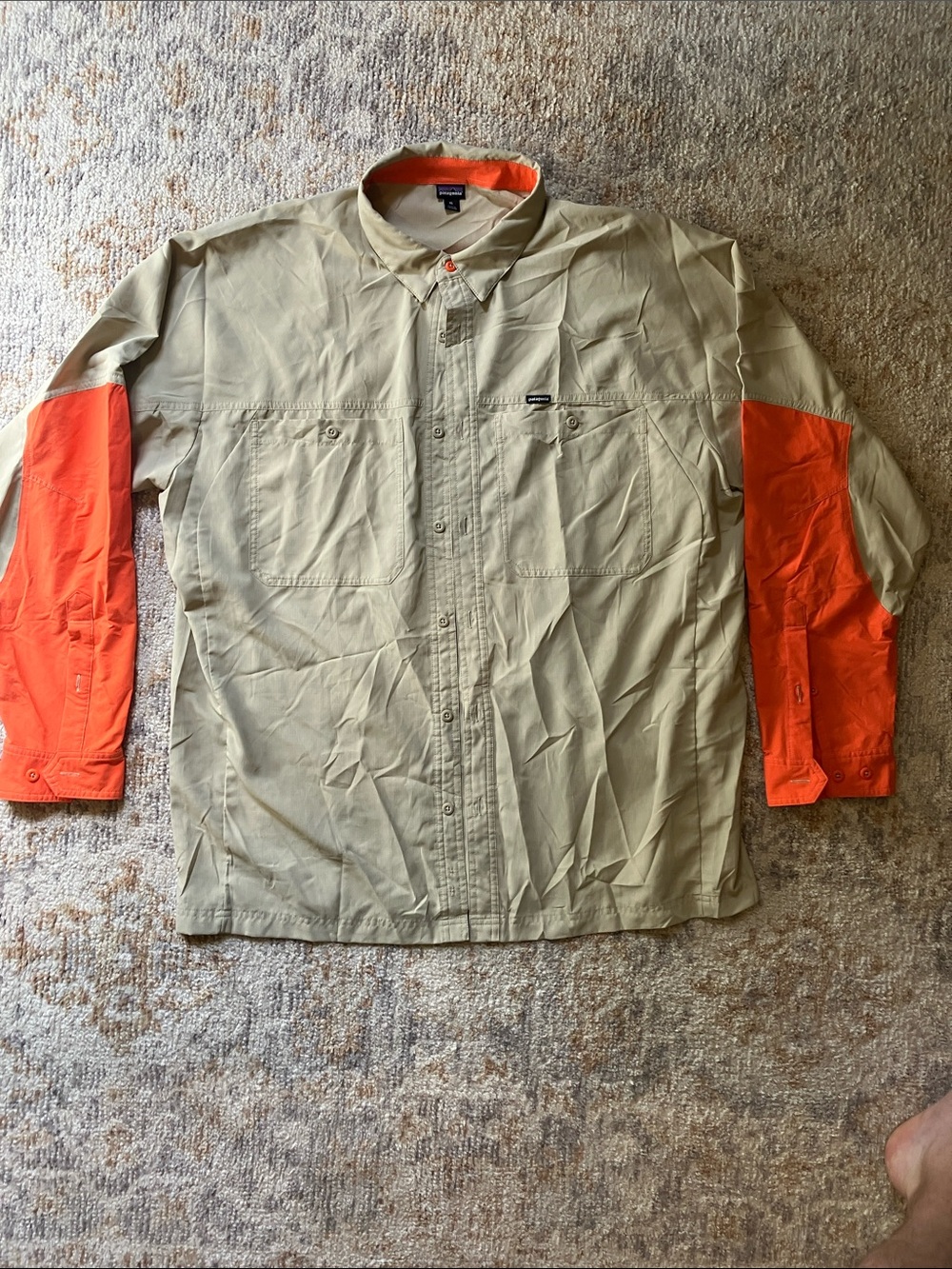 Patagonia XL Lightweight Shirt - hunting or fishing